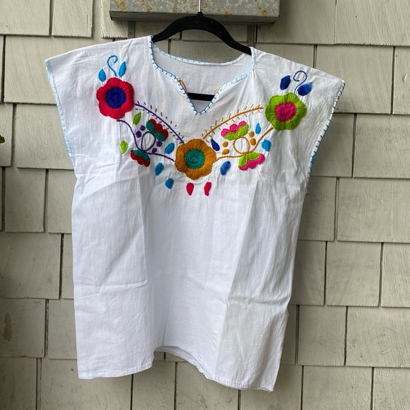 Hand Crafted Tops - L Mexican top NWOT
